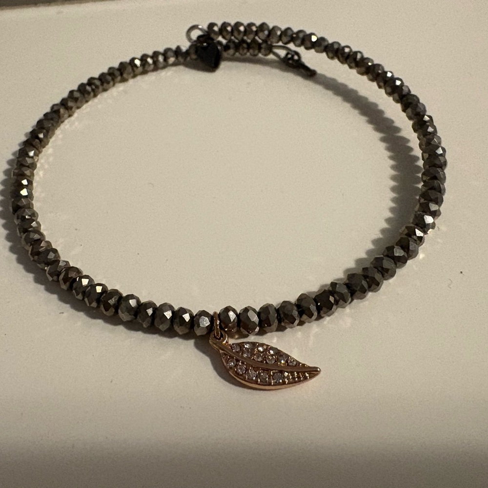 Stella & Dot Stretch Metallic Beaded Bracelet with Gold Leaf Charm